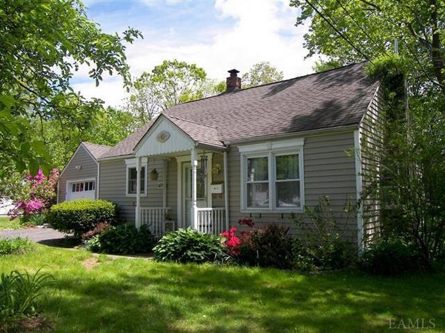 11 Clinton Ave, Cortlandt Manor, NY 10567 - photo 1