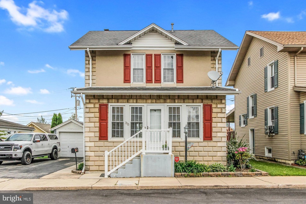 313 Prince St, Littlestown, PA 17340 - photo 1