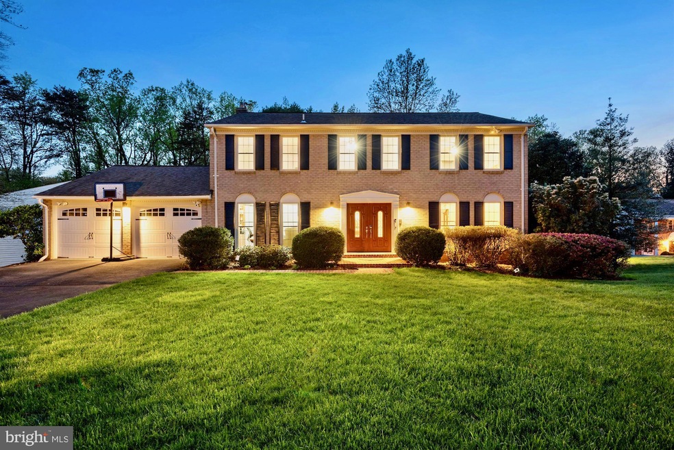 1882 Foxstone Dr, Vienna, VA 22182 - photo 1