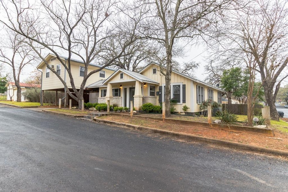 502 Silver Maple St, Fredericksburg, TX 78624 - photo 1