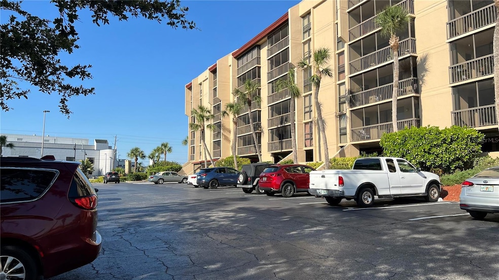 Entry from Harbor Bldg front parking lot