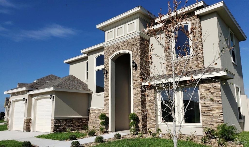 1816 W Red River Ave, Edinburg, TX 78539 - photo 1