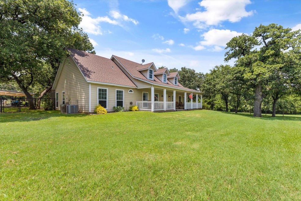 724 Conveyor Dr, Joshua, TX 76058 - photo 1