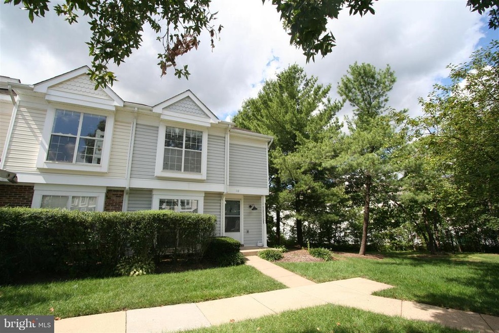 118 Saint Charles Square unit 118, Sterling, VA 20164 - photo 1