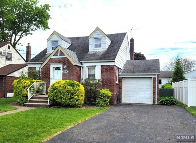 Sold $560,000