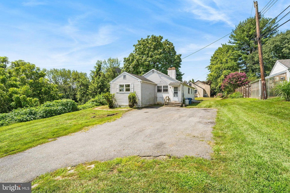 516 Southview Ave, Kennett Square, PA 19348 - photo 1