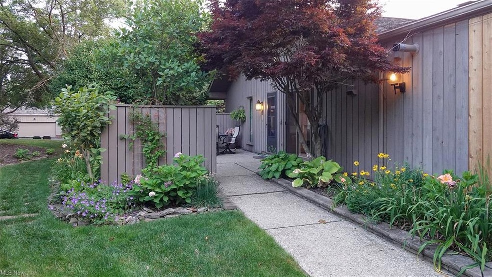 Nicely updated Walden Ranch condo with beautiful o