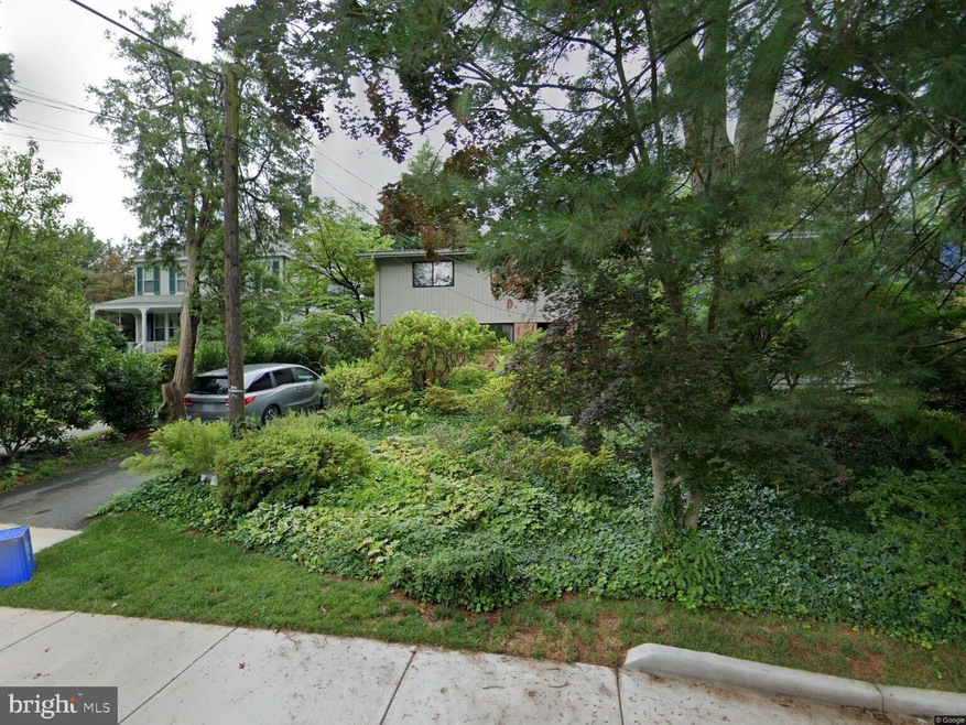 11014 Kenilworth Ave, Garrett Park, MD 20896 - photo 1