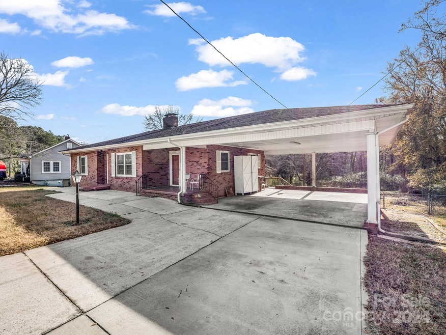 1586 Kings Rd, Shelby, NC 28150 - photo 1