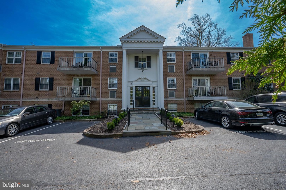 919 Montgomery Ave unit 2-2, Bryn Mawr, PA 19010 - photo 1