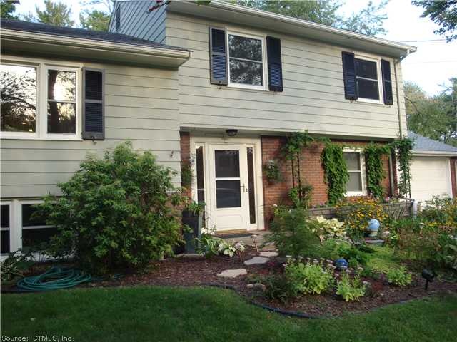 772 Mountain Rd, West Hartford, CT 06117 - photo 1