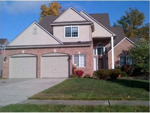 351 Cove View Dr, Waterford, MI 48327 - photo 1