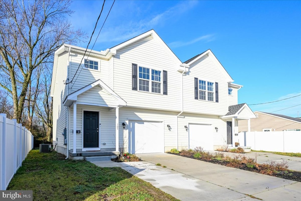 105 S West St, Harrington, DE 19952 - photo 1