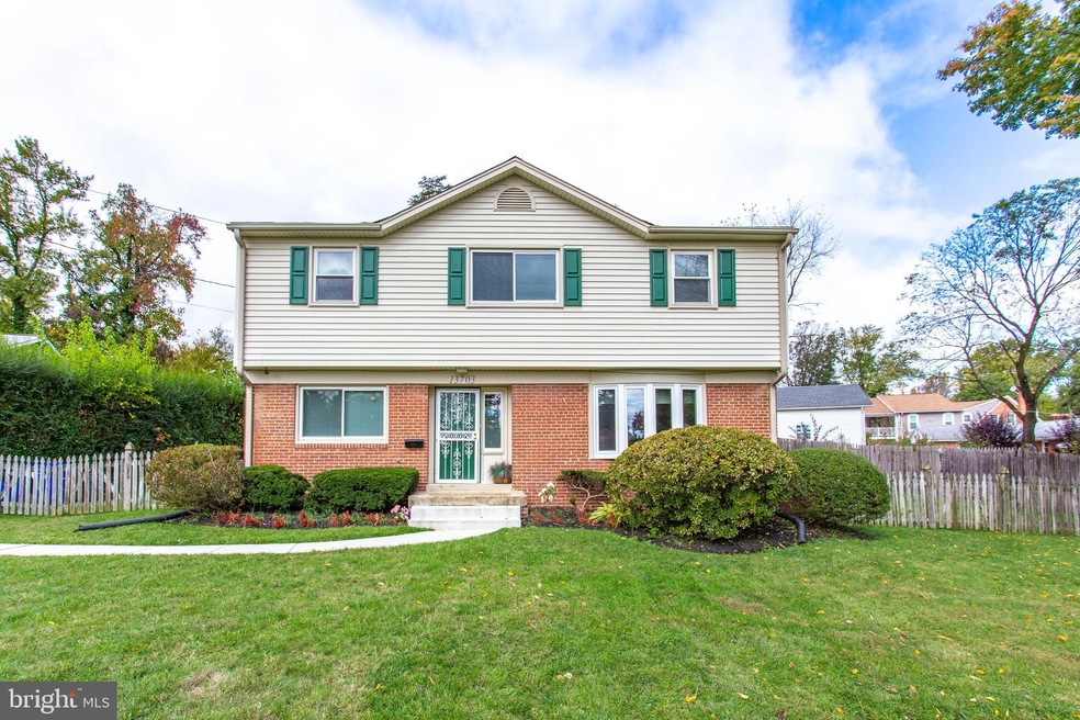 13703 Frankfort Ct, Rockville, MD 20853 - photo 1