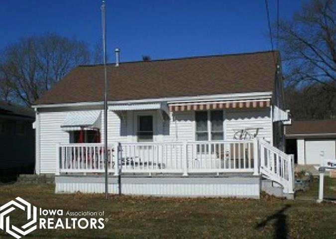 3640 Johnson Ave NW, Cedar Rapids, IA 52405 - photo 1