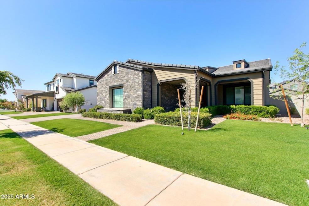 2-web-or-mls-E Sagebrush St-002