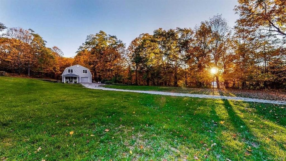 366 Nine Partners Rd, Clinton Corners, NY 12514 - photo 1