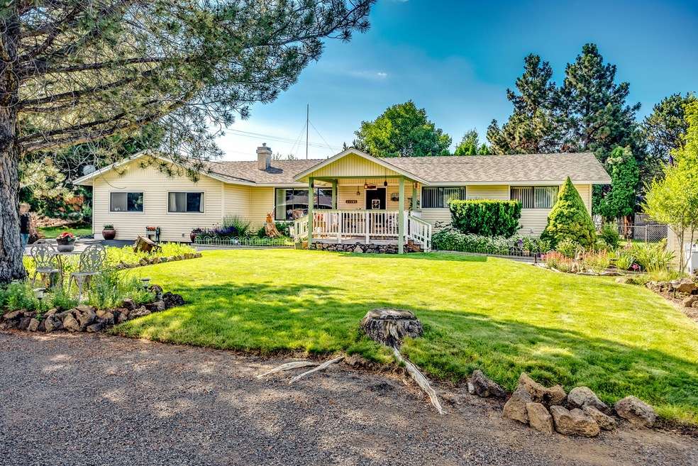 21093 SE Azalia Ave, Bend-12