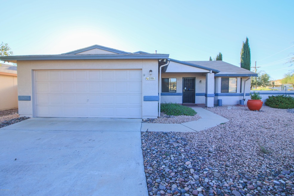 5991 N Belbrook Dr, Tucson, AZ 85741 - photo 1