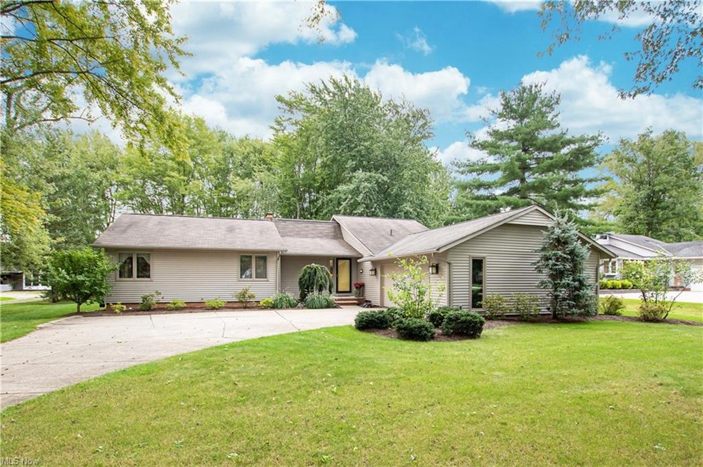 8915 Columbia Rd, Olmsted Falls, OH 44138 - photo 1