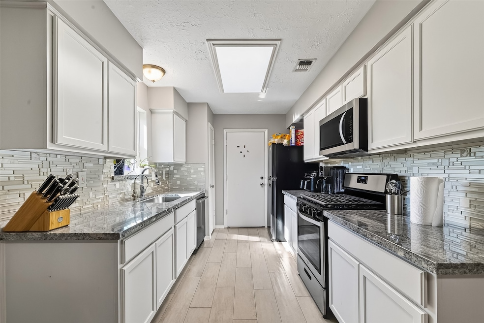 2407 Brookford Dr, Missouri City, TX 77489 - photo 1