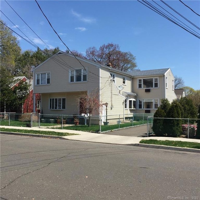 29 Elm Tree Place unit 2nd Fl, Stamford, CT 06906 - photo 1