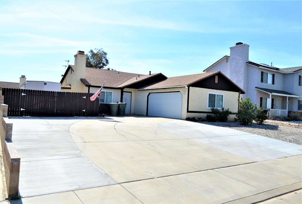 3279 Emerald St, Rosamond, CA 93560 - photo 1