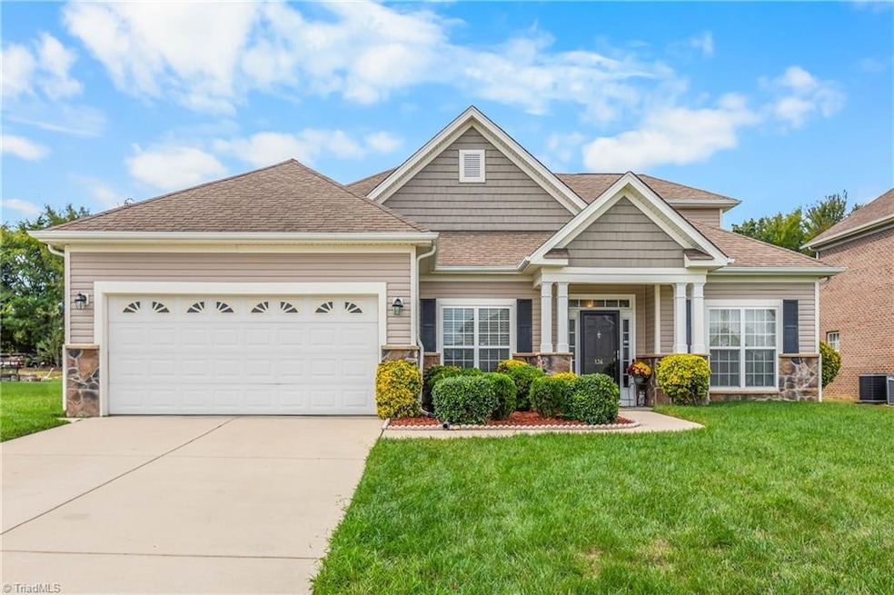 Pending $385,000 • Co-Listing Agent