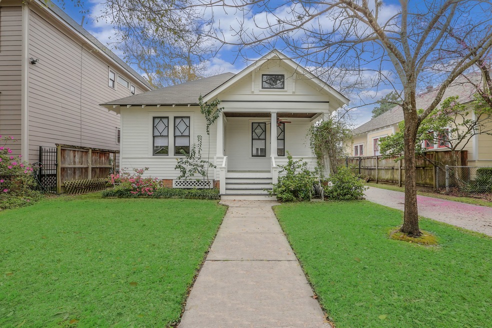 1512 Arlington St, Houston, TX 77008 - photo 1