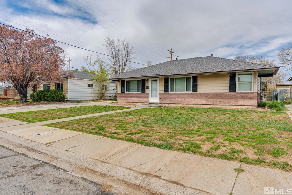 706 L St, Sparks, NV 89431 - photo 1