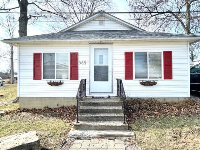 385 N Maple St, Lancaster, OH 43130 - photo 1