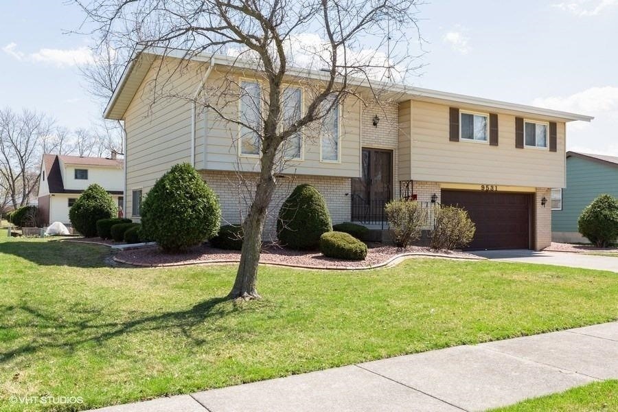 9531 Johnson St, Crown Point, IN 46307 - photo 1