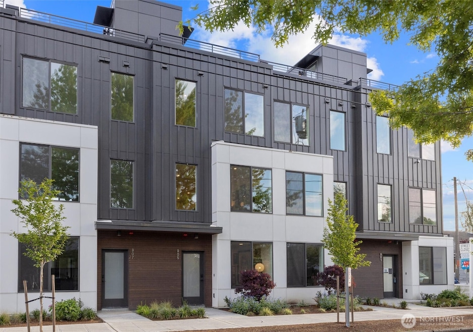 907 S Warsaw St, Seattle, WA 98108 - photo 1