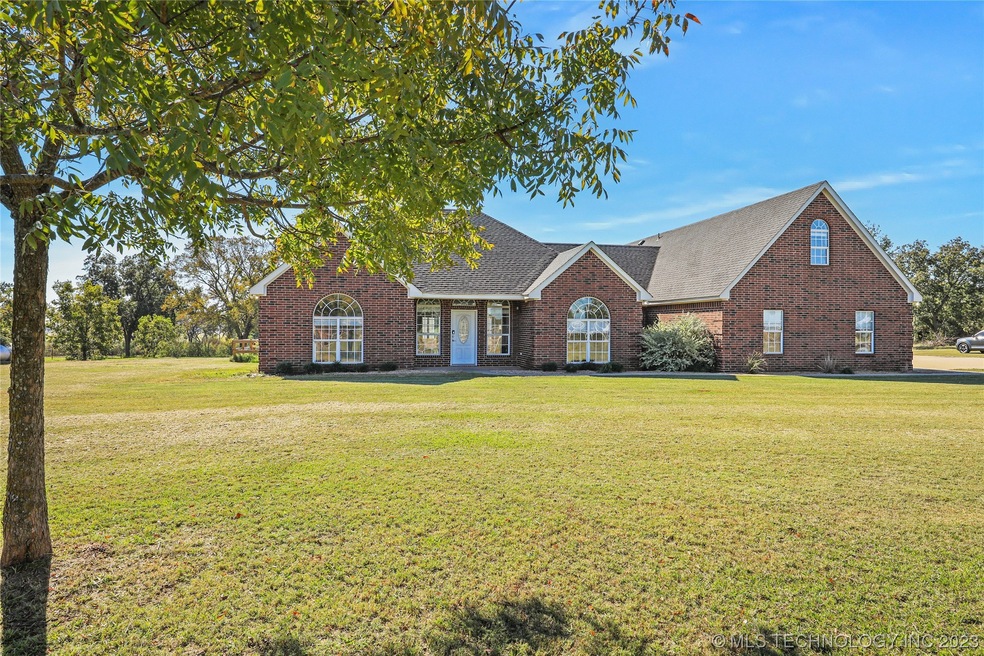 1050 Liberty Rd, Hendrix, OK 74741 - photo 1
