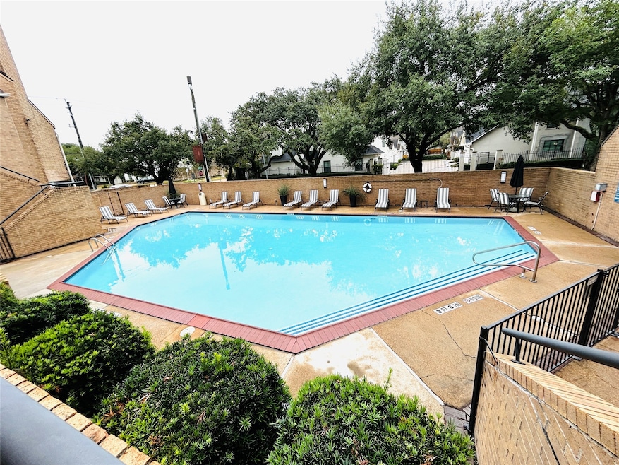 5200 Weslayan St unit 311, Houston, TX 77005 - photo 1