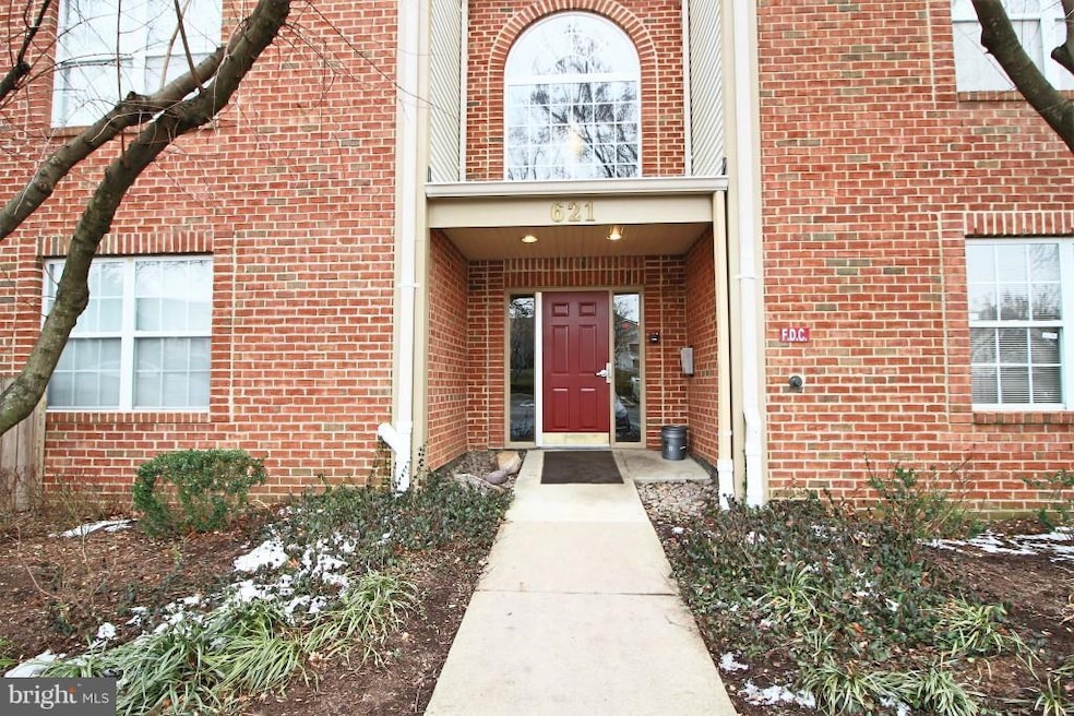 621 Admiral Dr unit 208, Annapolis, MD 21401 - photo 1