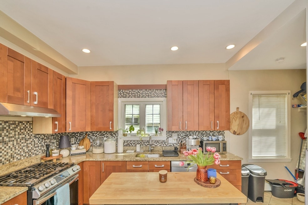 88 Pearl St unit 1, Somerville, MA 02145 - photo 1