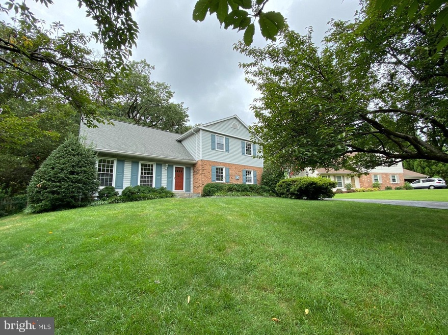 1738 Killarney Ct, Vienna, VA 22182 - photo 1