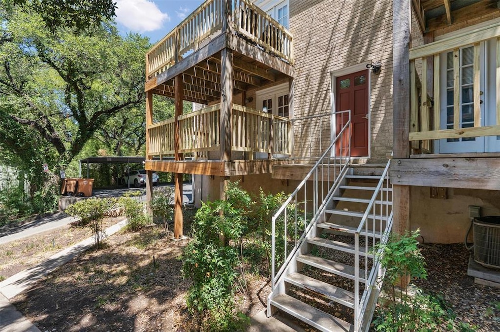 914 E 32nd St unit 102, Austin, TX 78705 - photo 1