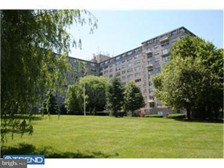 Radnor House unit 722, Bryn Mawr, PA 19010 - photo 1