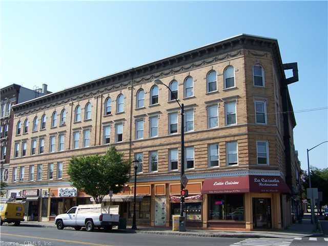 380 W Main St unit 302, Waterbury, CT 06702 - photo 1