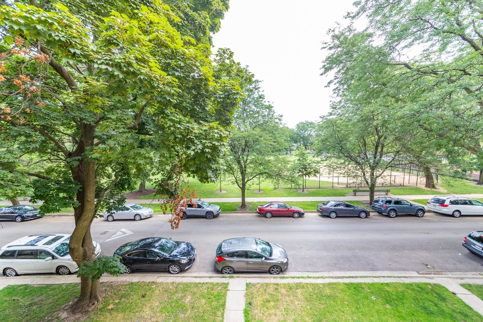 6042 N Washtenaw Ave unit 2, Chicago, IL 60659 - photo 1