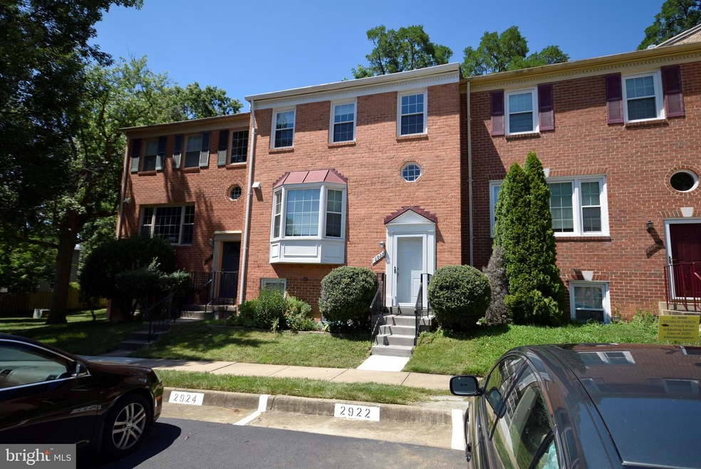 2922 Waterford Ct, Vienna, VA 22181 - photo 1