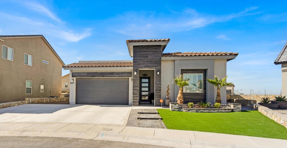 977 Penrith St, El Paso, TX 79928 - photo 1