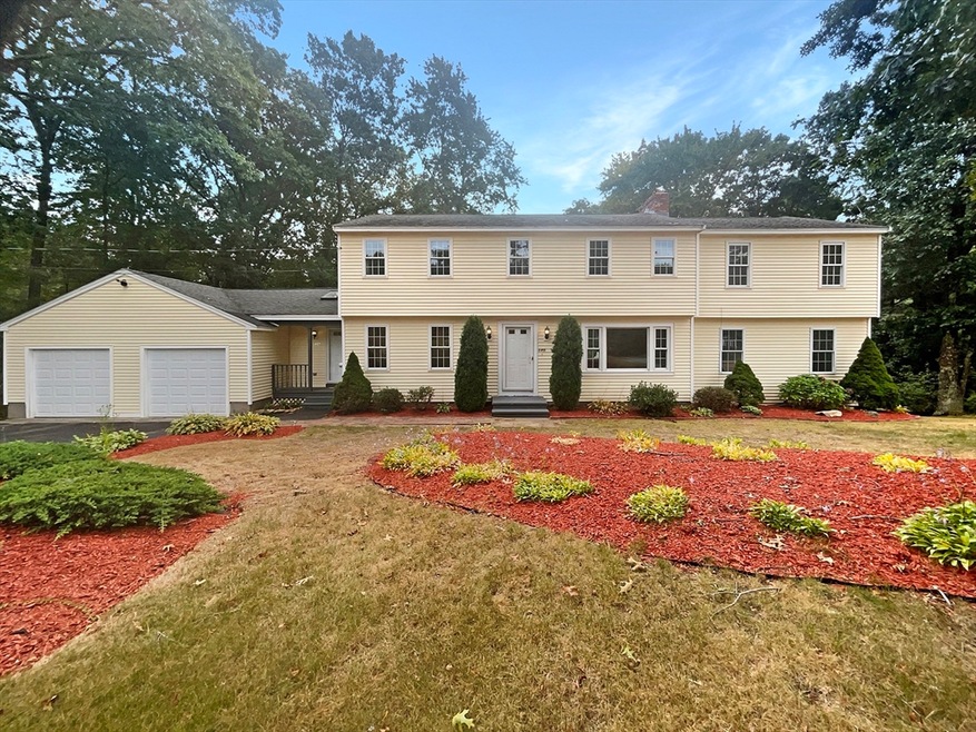 139 Cranberry Rd, Dracut, MA 01826 - photo 1