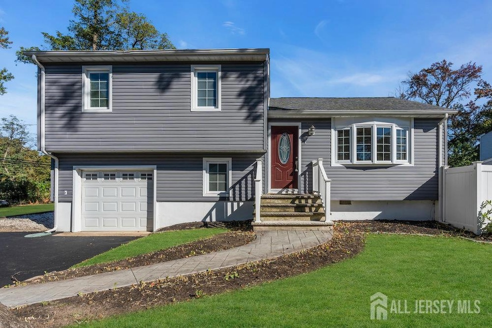 Under Contract $499,900