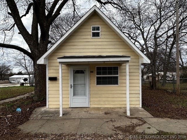 1302 E 1st St, Sulphur, OK 73086 - photo 1