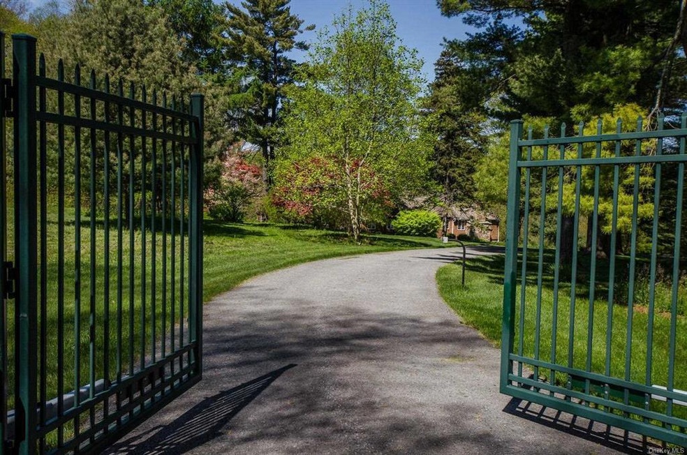 414 Gardner Hollow Rd, Poughquag, NY 12570 - photo 1