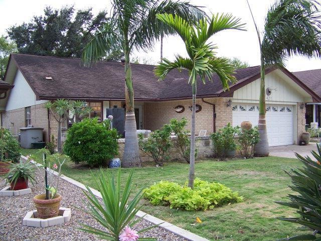 421 Rexine Dr, Alamo, TX 78516 - photo 1