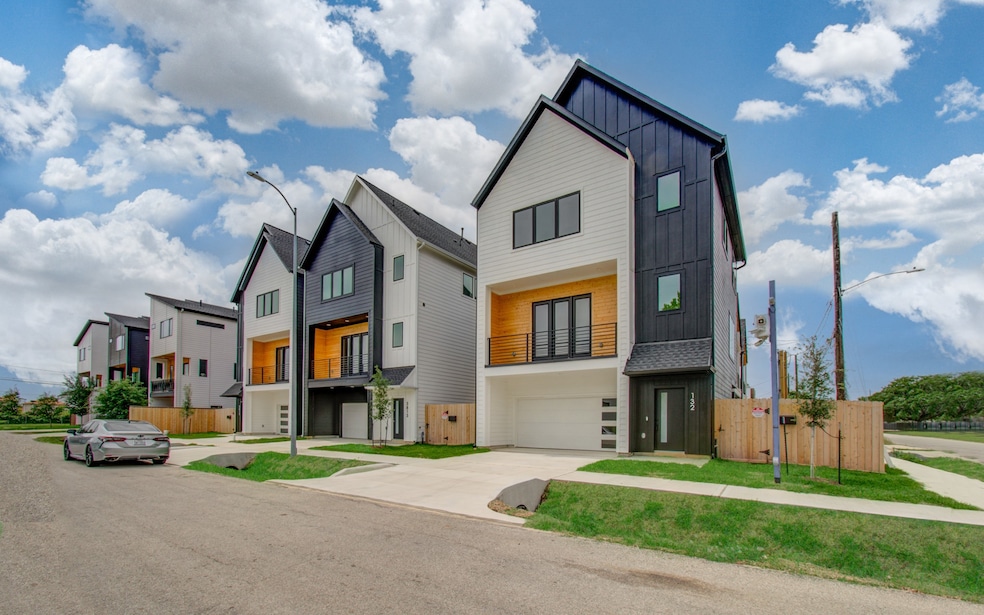 3811 Harvard St, Houston, TX 77018 - photo 1